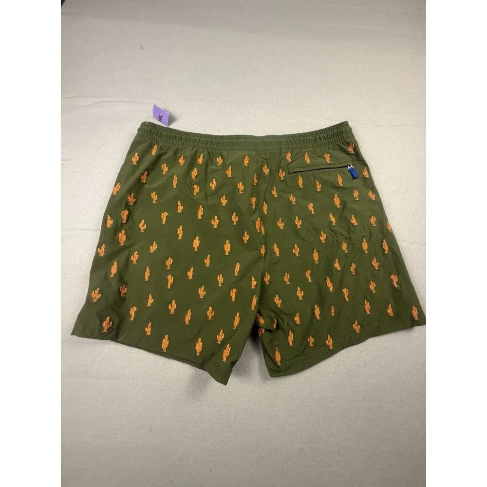 Bonobos men swim